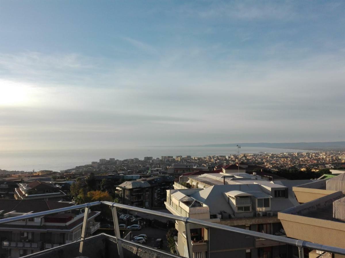 Отель Tivoli Shortlets - Catania Сан-Грегорио-ди-Катания Экстерьер фото